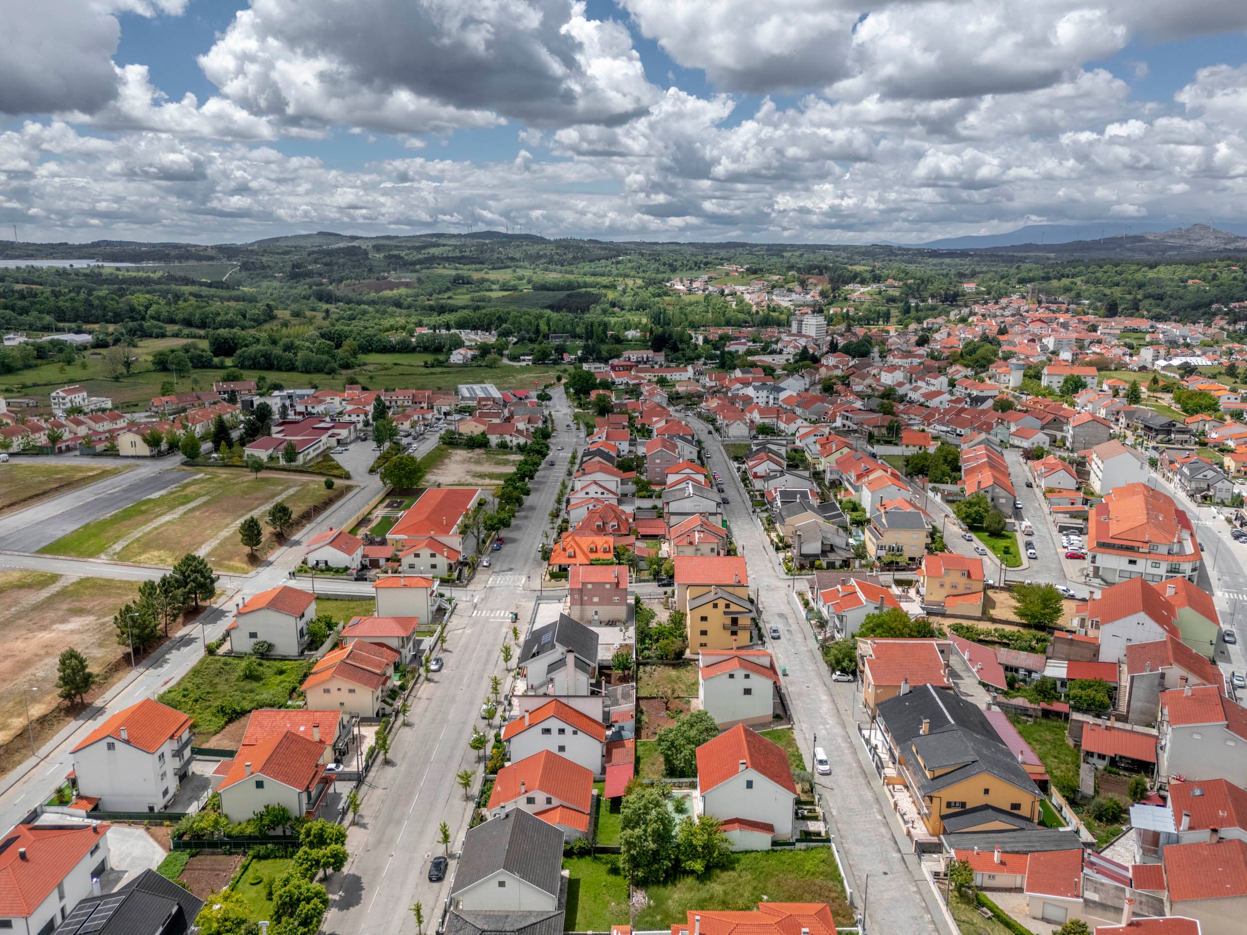 375m² Urban Plot with 100m² Construction Land in Sabugal - Image 2