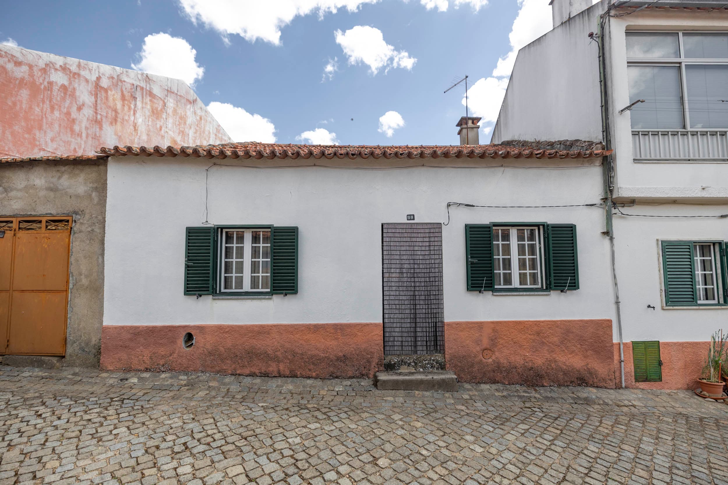 T3 Village House with Roof Terrace - Image 28