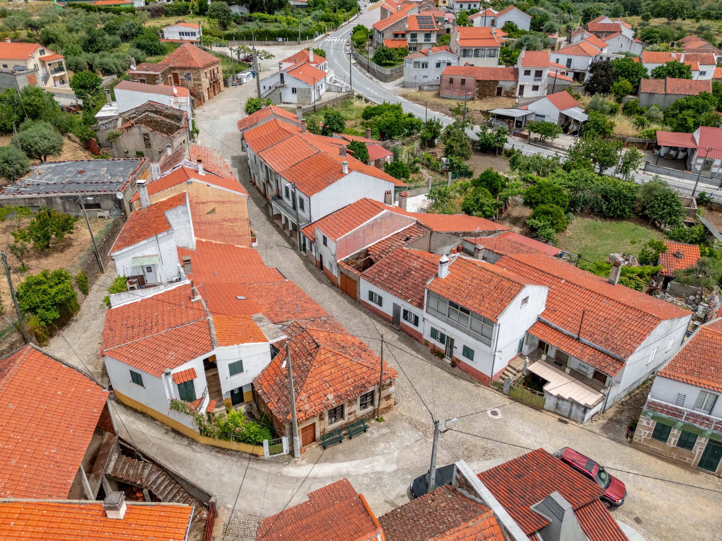 T3 Village House with Roof Terrace - Image 2