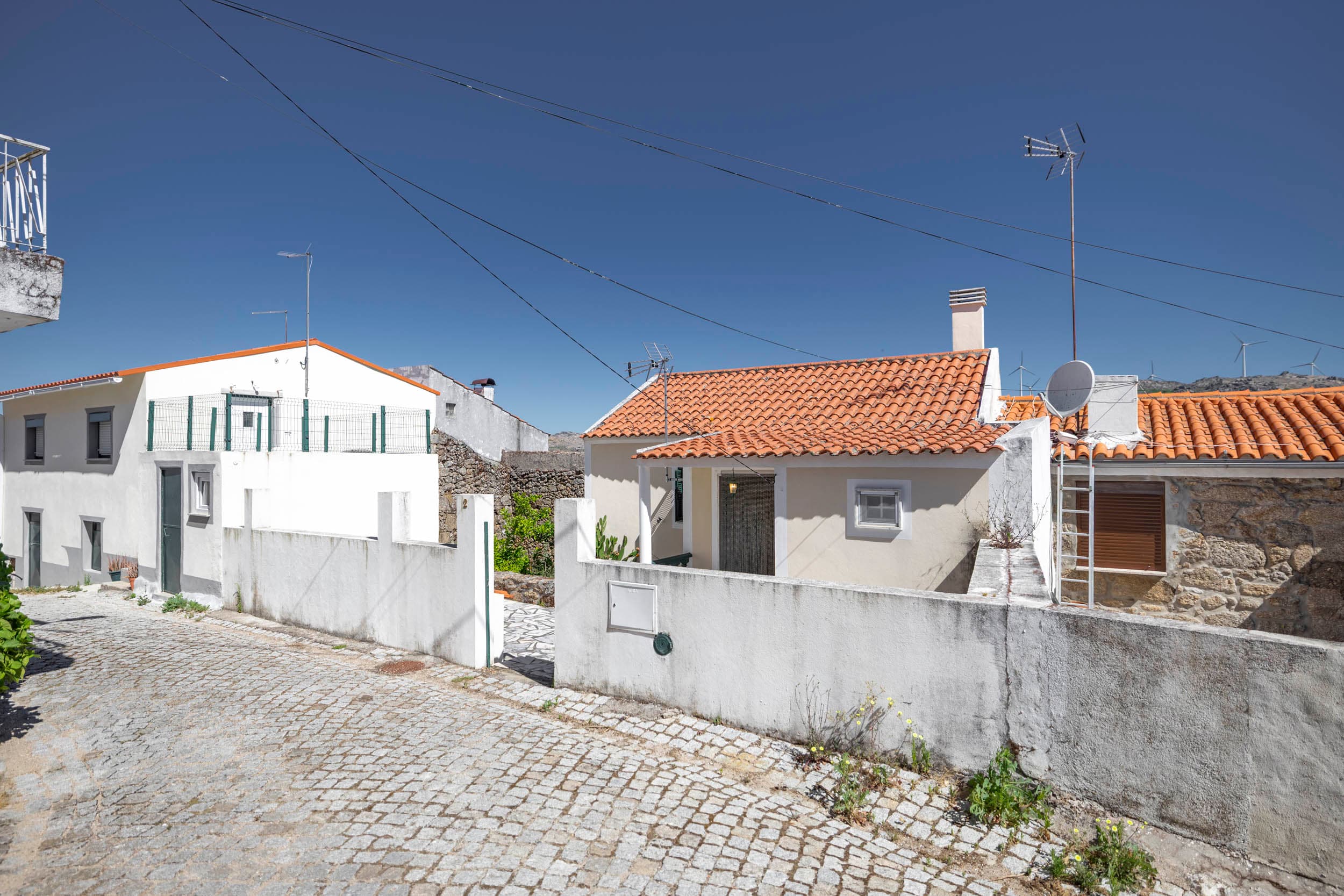 Beautiful T2 House with Garden in Moita