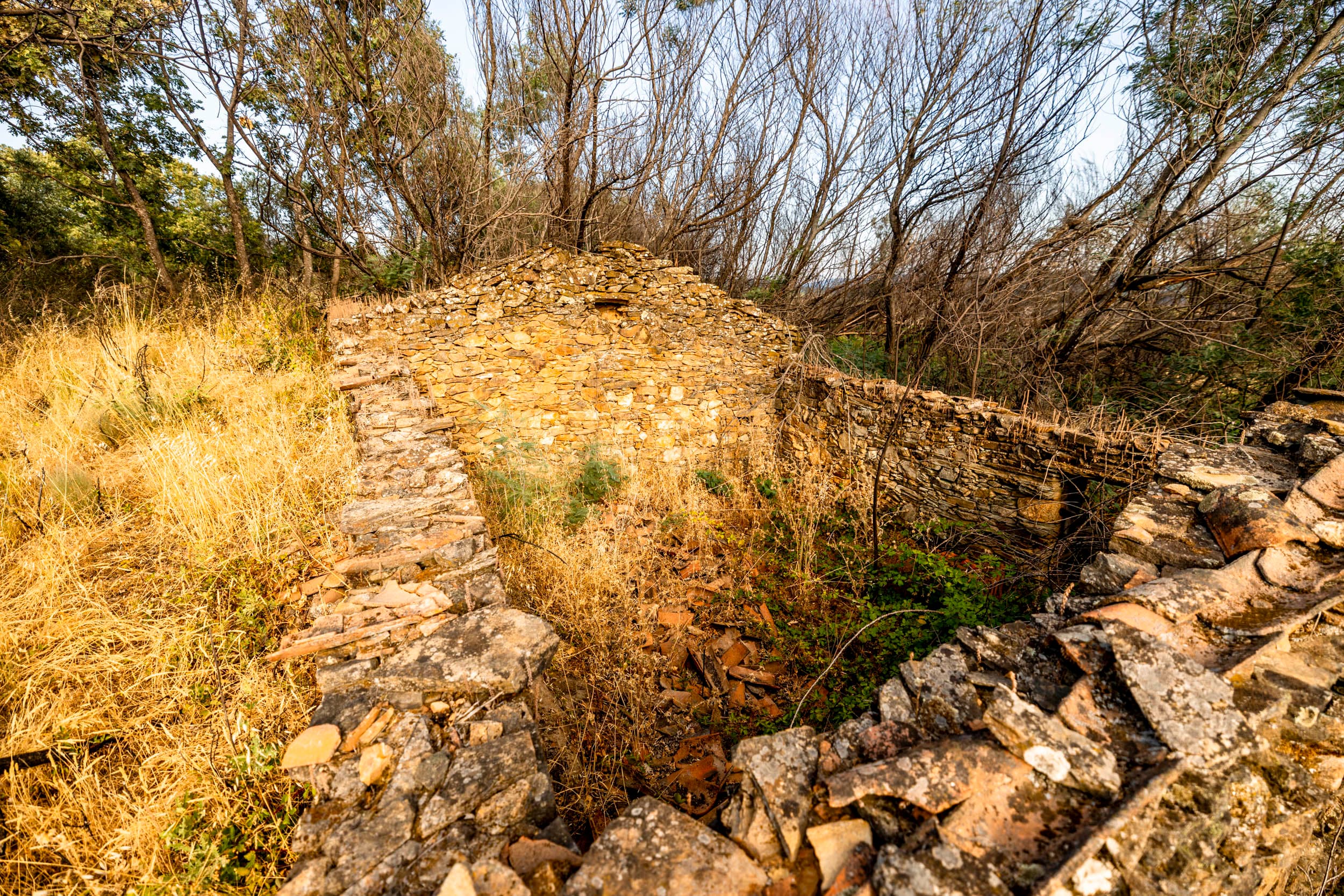 12.000m² mit großer Ruine und atemberaubendem Blick - Image 17