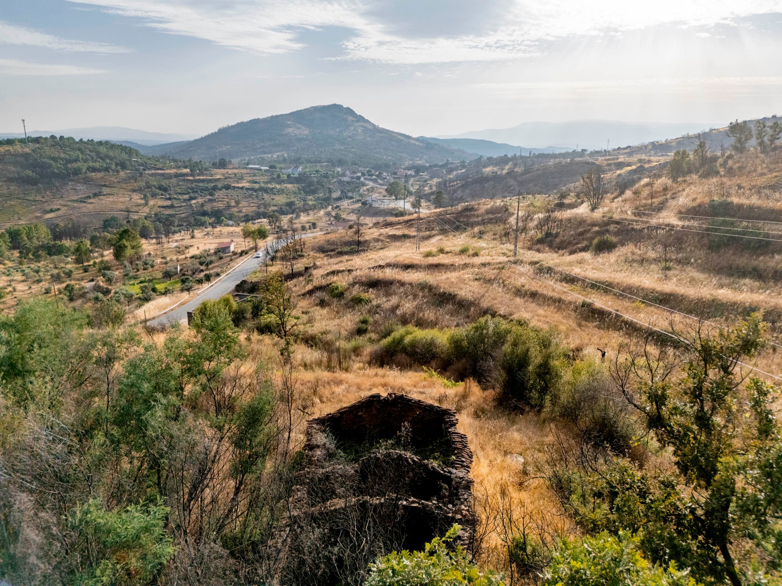 12.000m² mit großer Ruine und atemberaubendem Blick