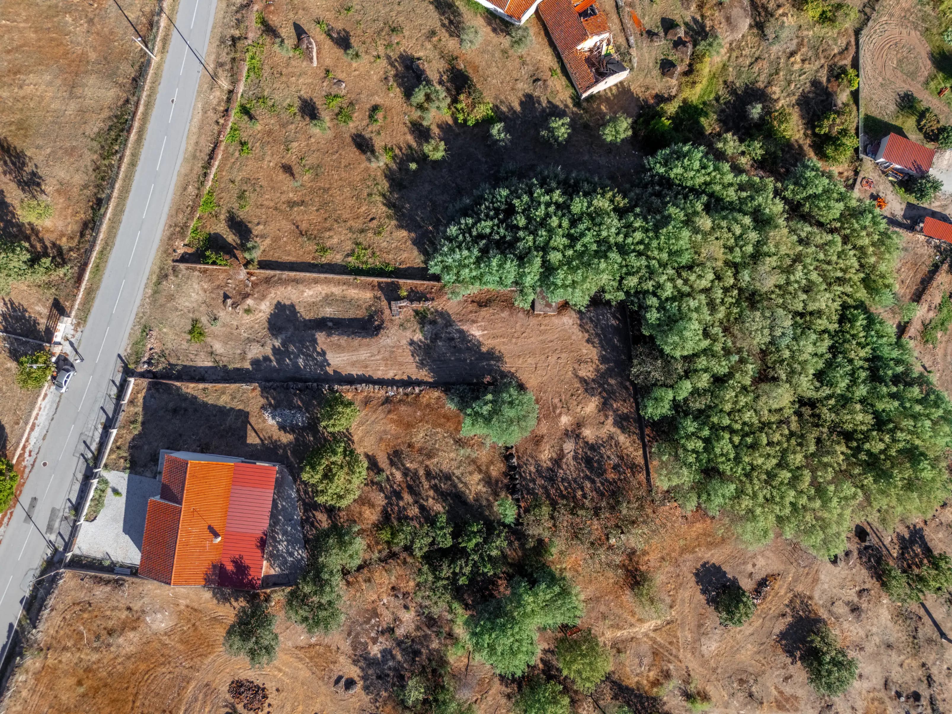 Terreno Urbano di 1.500m² con Pozzo vicino a Sabugal - Image 14