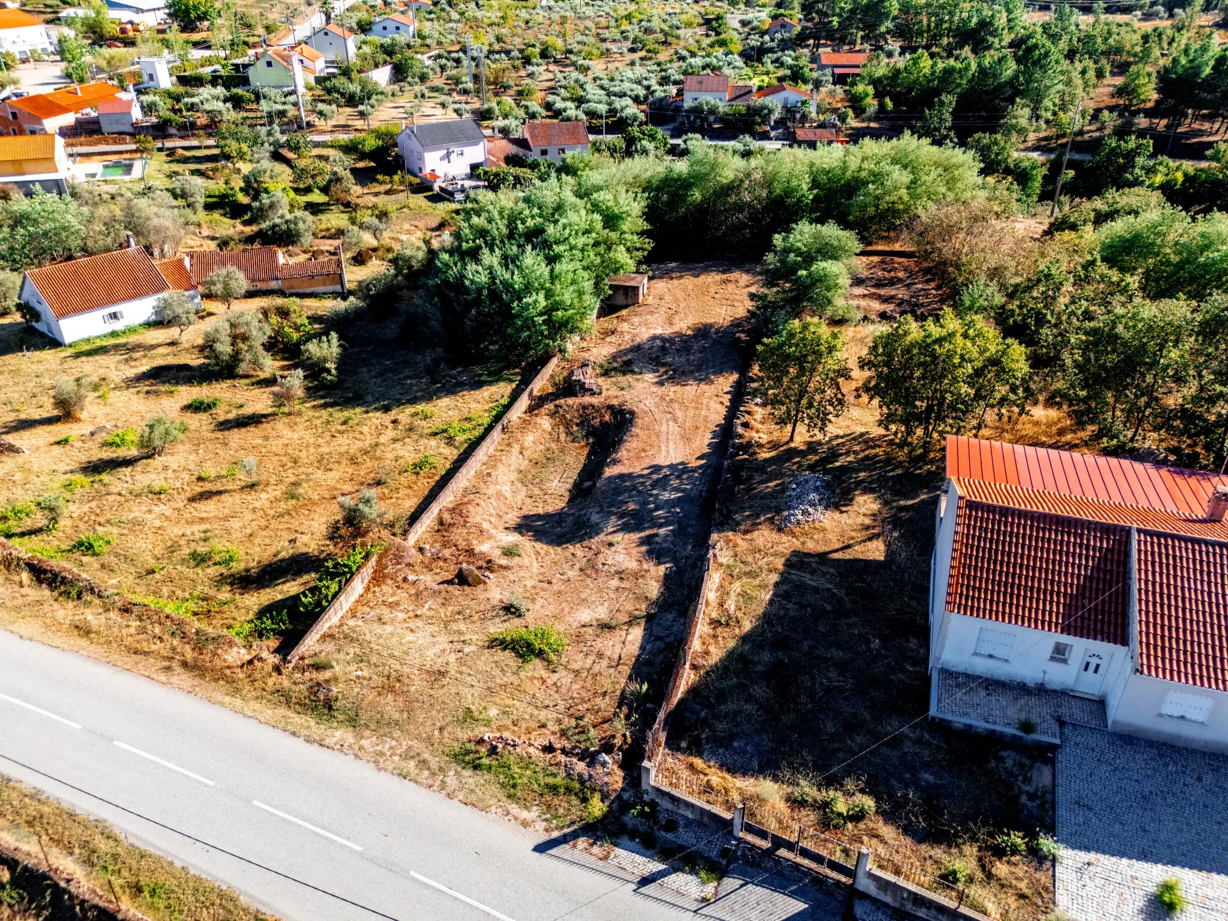 Terreno Urbano di 1.500m² con Pozzo vicino a Sabugal