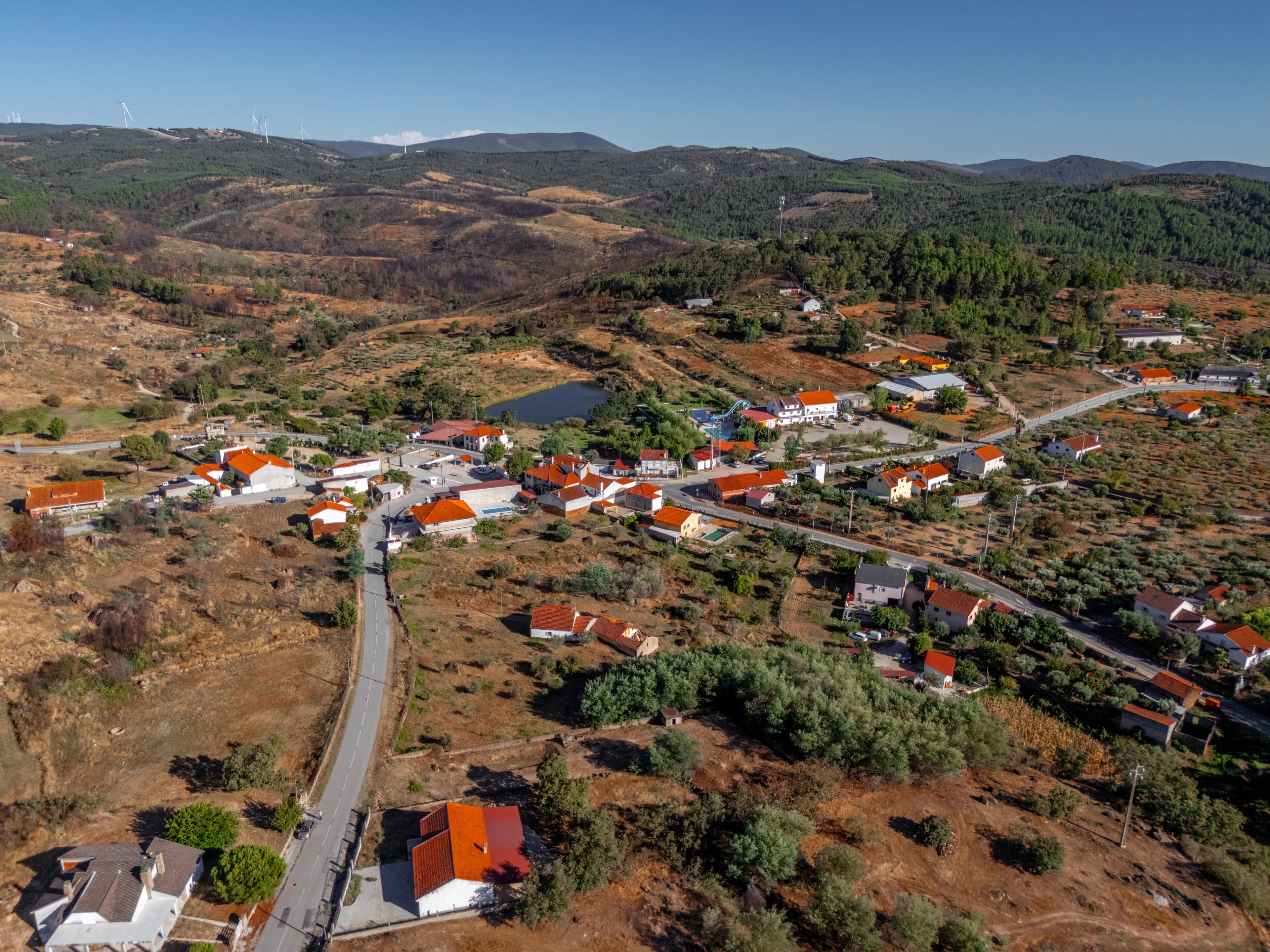 Terreno Urbano di 1.500m² con Pozzo vicino a Sabugal - Image 1