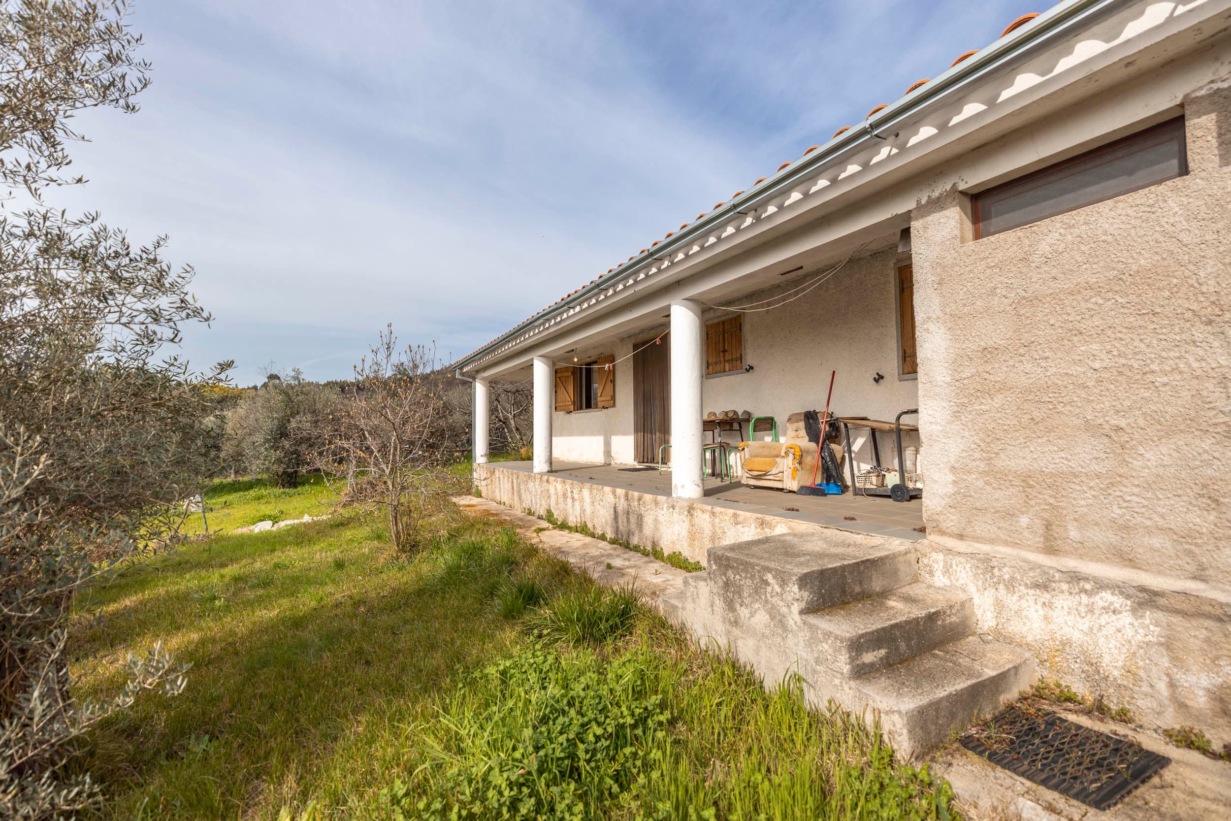 Beautiful House with big Garden at the Canal - Image 3