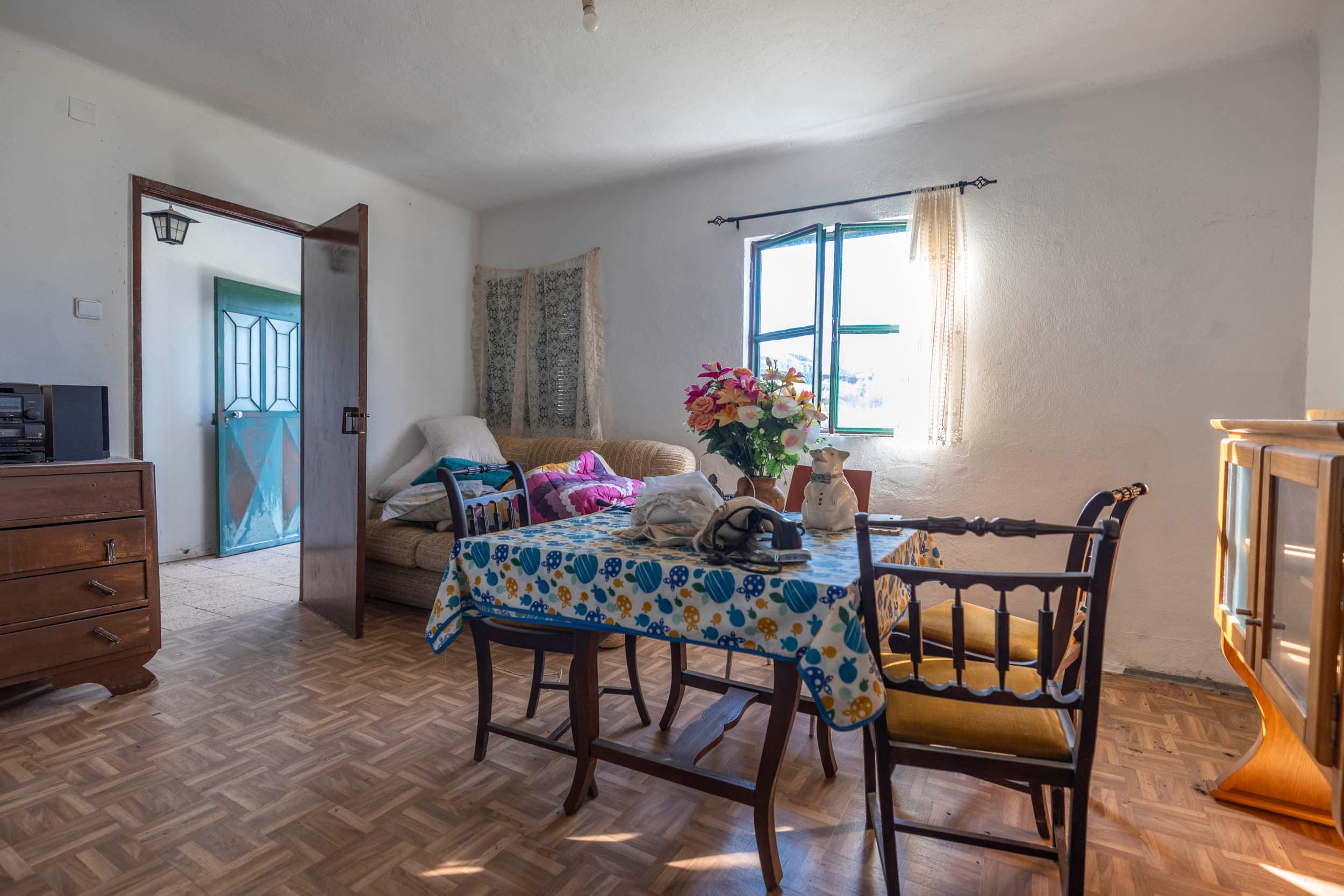 Charming Little Village House in Moita - Image 1