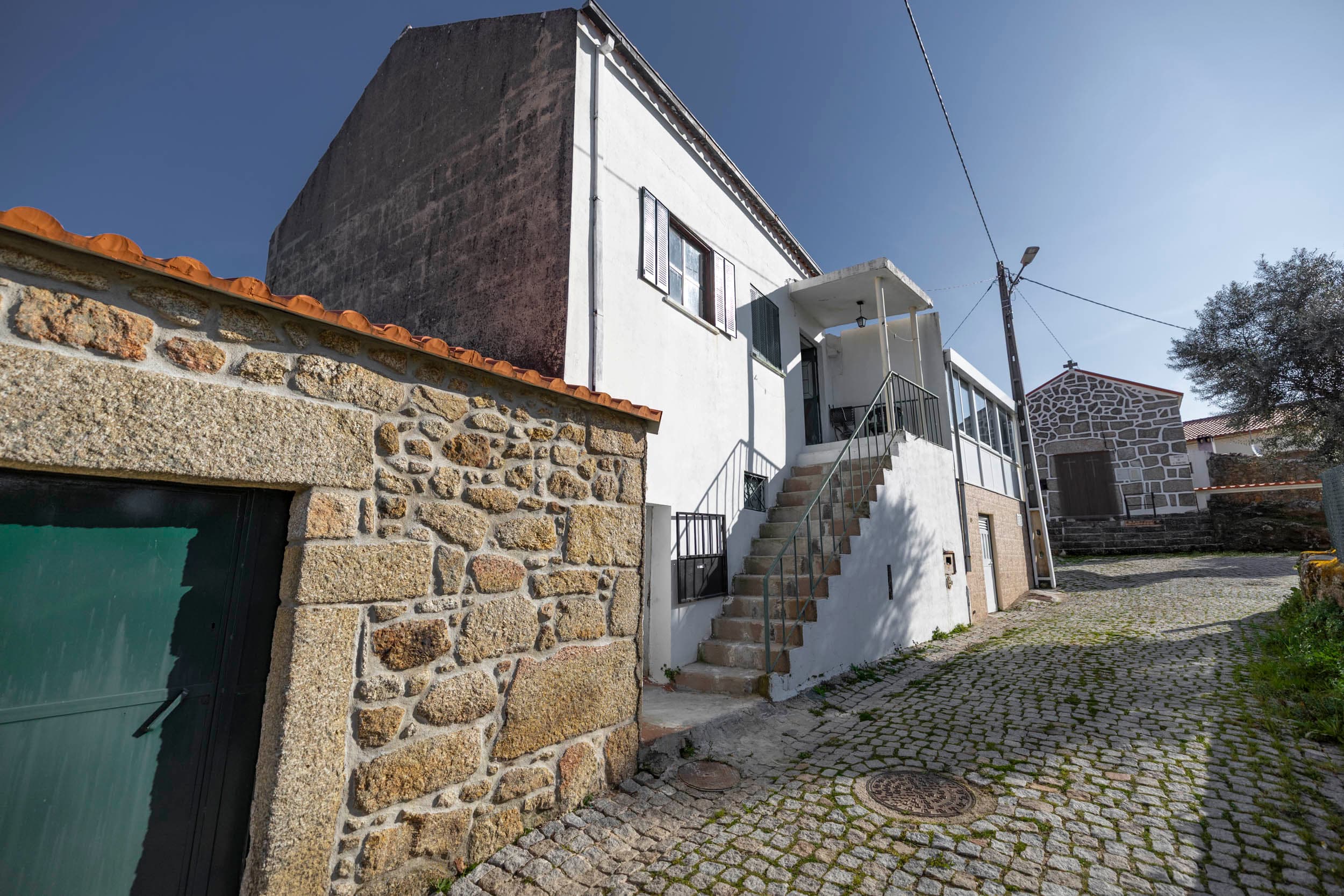 Charming Little Village House in Moita