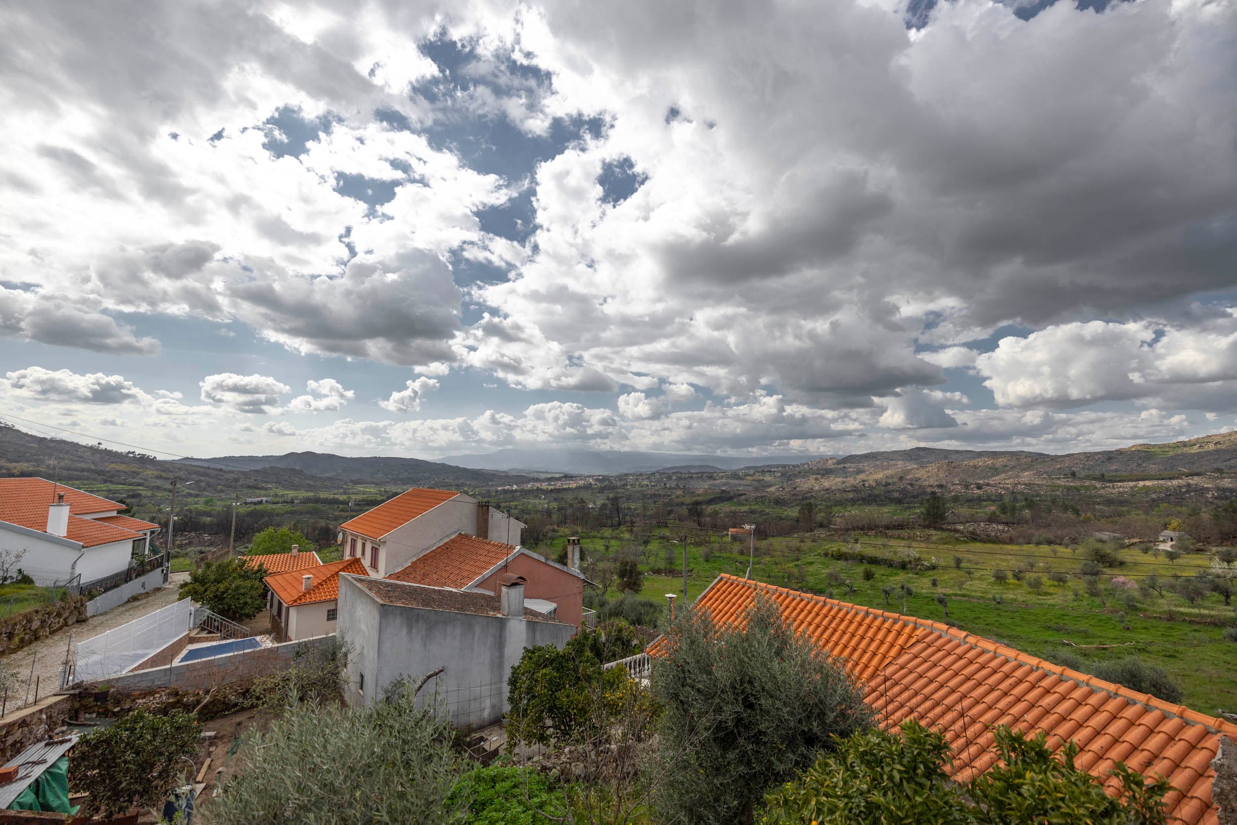 Charming T3 House with Stunning Views and Garden - Image 37