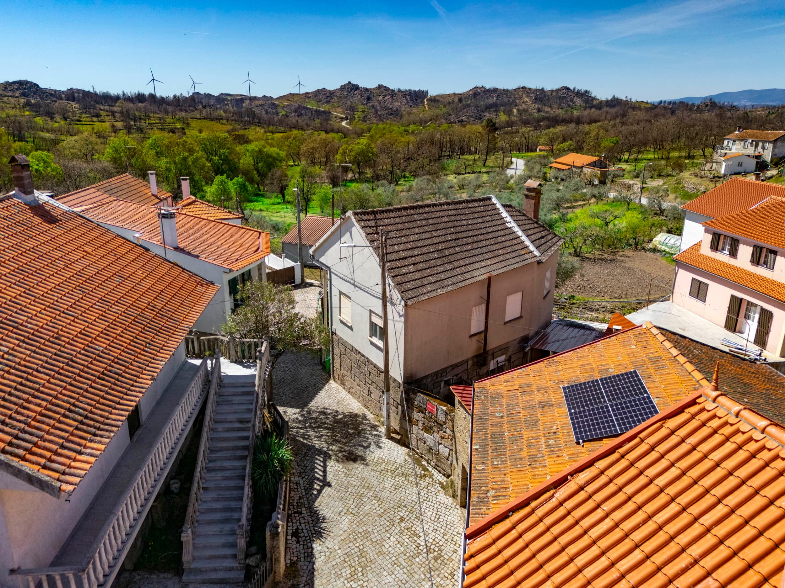 T3 Village Home with small garden. - Image 31