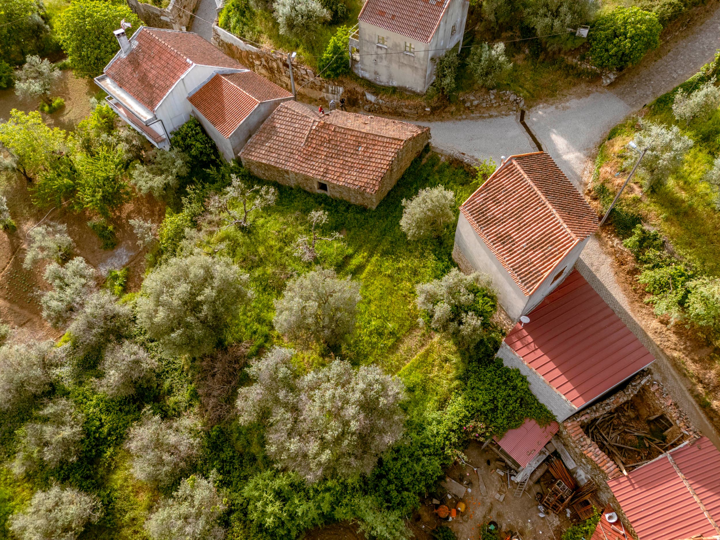Urban Land with Old Stone House in Santo Estêvão