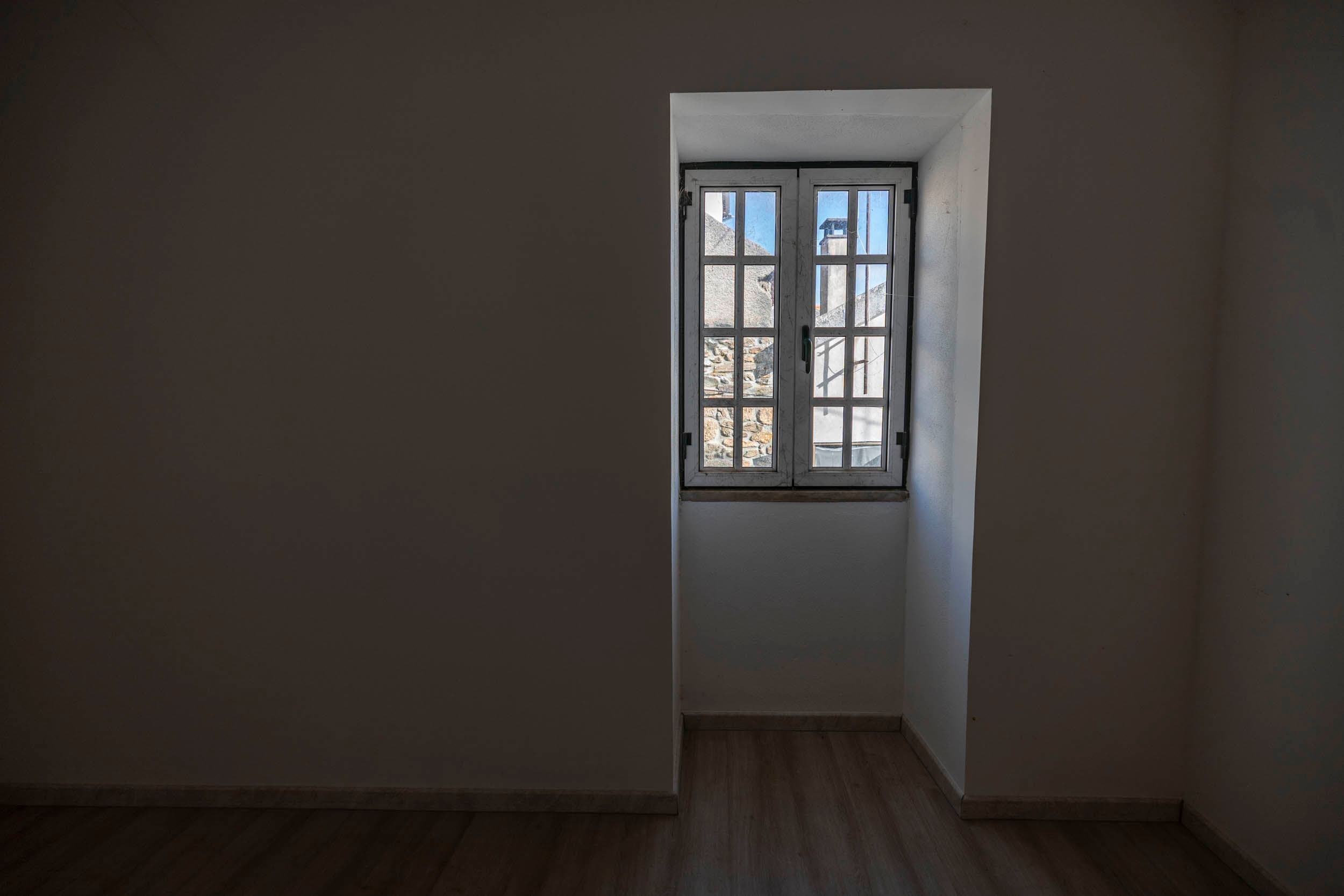 T2 House in Santo Estêvão, Sabugal - Image 3
