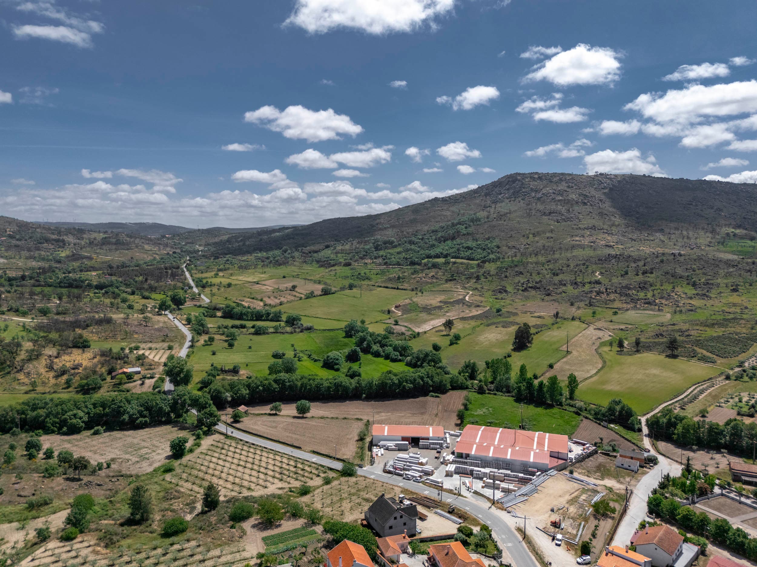 Flat Land with House and River Accesd - Image 2