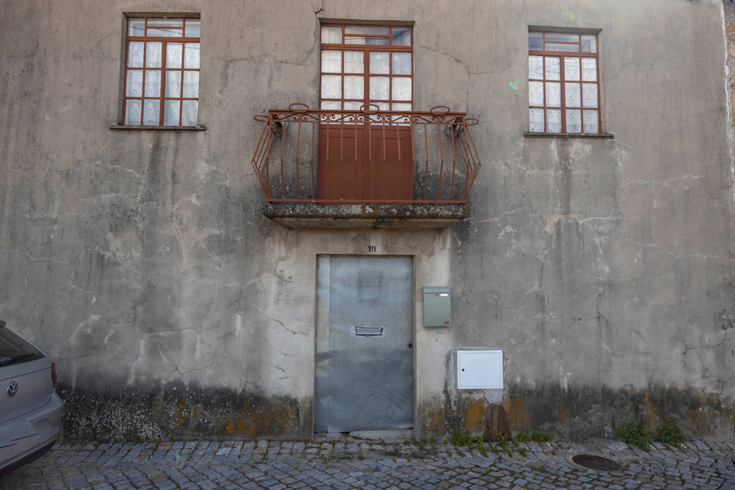 T2 House with Storage in Casteleiro - Image 2